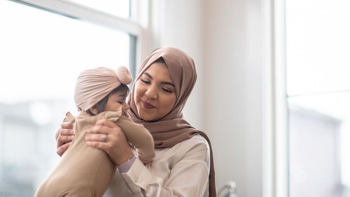 Hukum Puasa Bagi Ibu Menyusui: Wajib Qadha atau Bayar Fidyah?