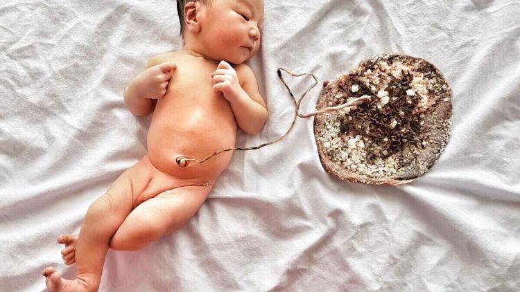 Mengenal Tradisi Puput Pusar: Antara Mitos Leluhur dan Penjelasan Medis