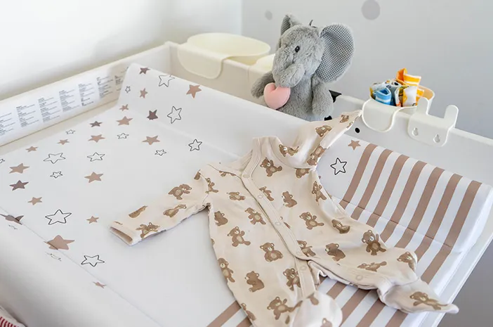 Daftar Perlengkapan Bayi Baru Lahir yang Essential dan Hemat Tempat di Rumah